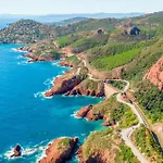Magnifique Vue - 2 Pieces Climatise Avec Terrasse A Cap Esterel *