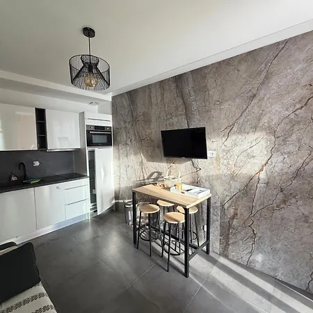 Magnifique Vue - 2 Pieces Climatise Avec Terrasse A Cap Esterel *