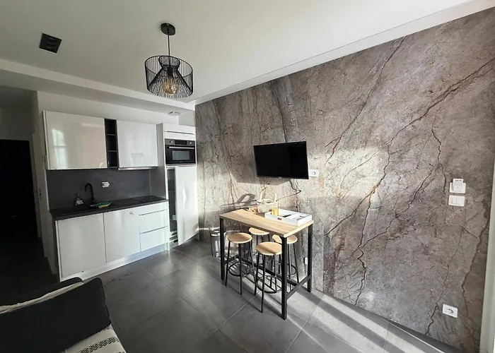 Magnifique Vue - 2 Pieces Climatise Avec Terrasse A Cap Esterel *