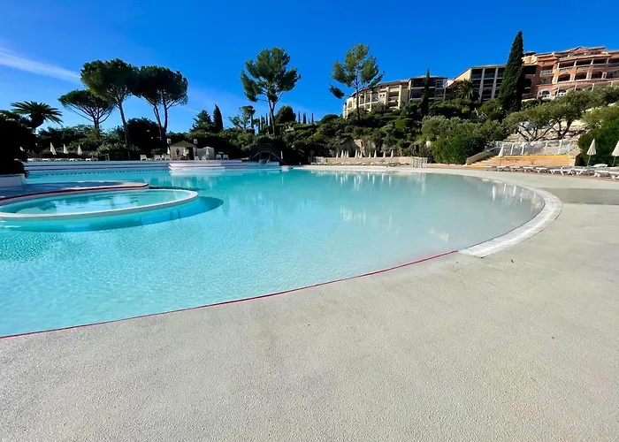 Magnifique Vue - 2 Pieces Climatise Avec Terrasse A Cap Esterel *