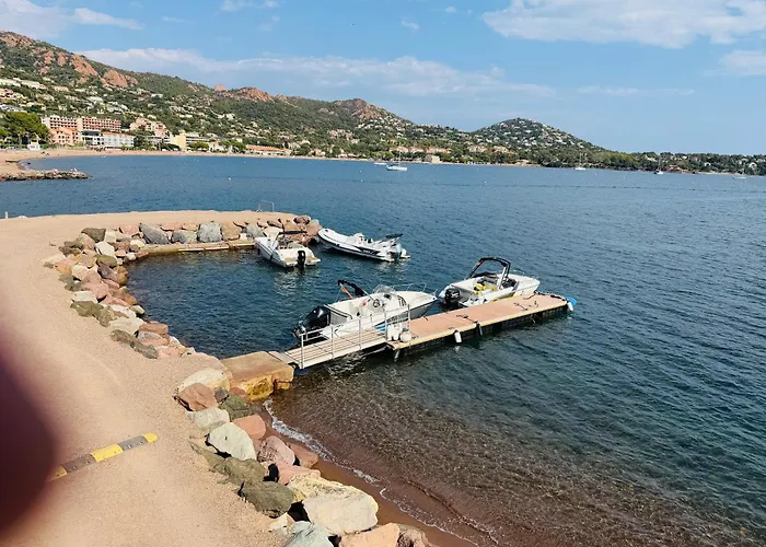 Apartment Magnifique Vue - 2 Pieces Climatise Avec Terrasse A Cap Esterel